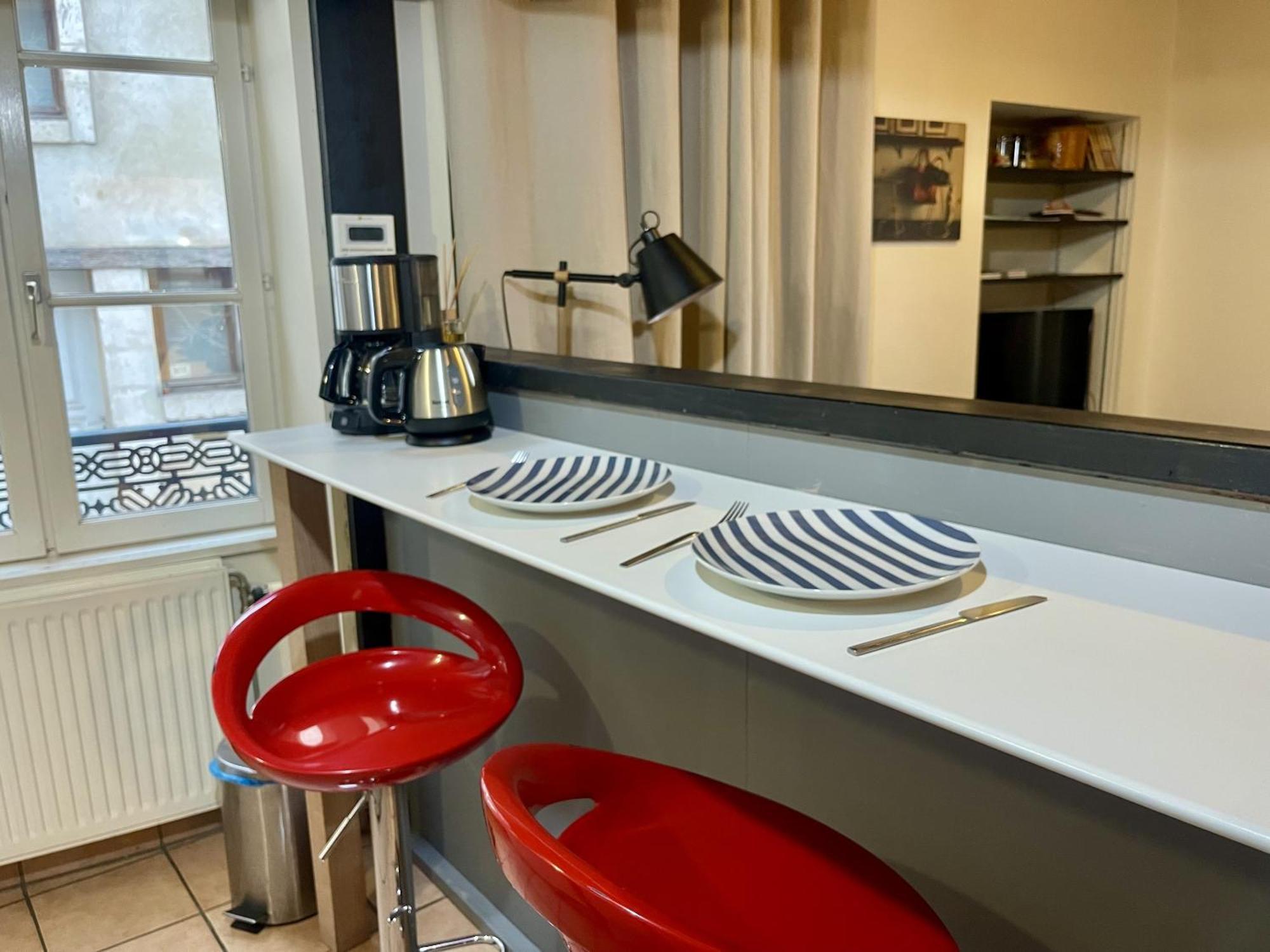 Appartement Le Cadet Roussel Auxerre Les Quais ภายนอก รูปภาพ